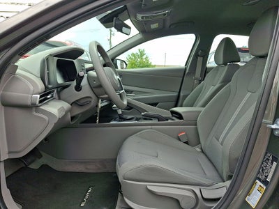 2024 Hyundai ELANTRA SE