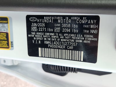 2026 Hyundai ELANTRA SE