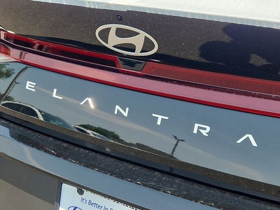 2026 Hyundai ELANTRA SE