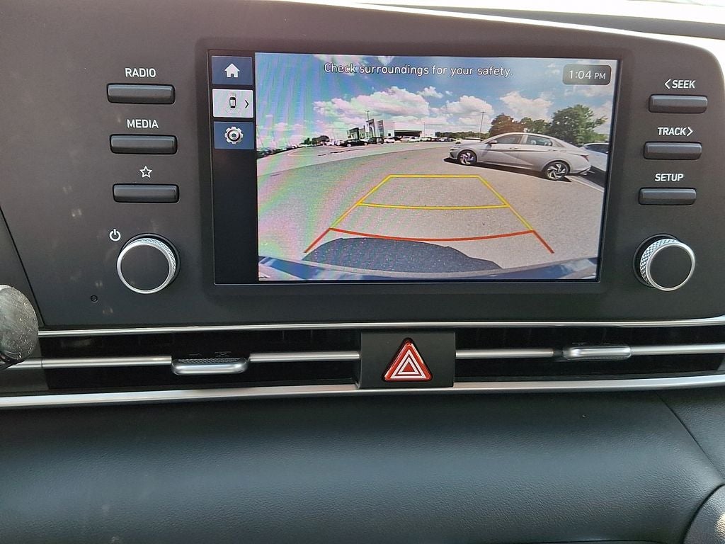 2024 Hyundai ELANTRA SE