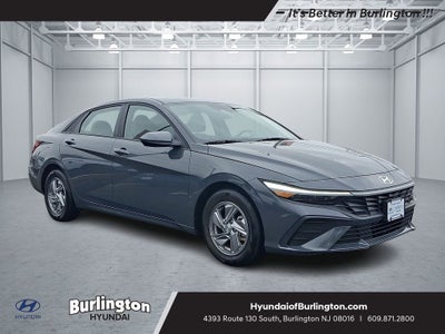 2024 Hyundai ELANTRA SE