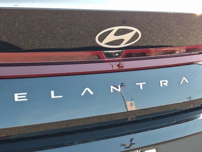 2026 Hyundai ELANTRA SE