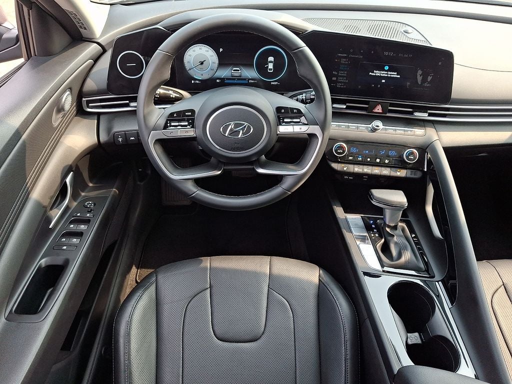 2023 Hyundai ELANTRA Limited