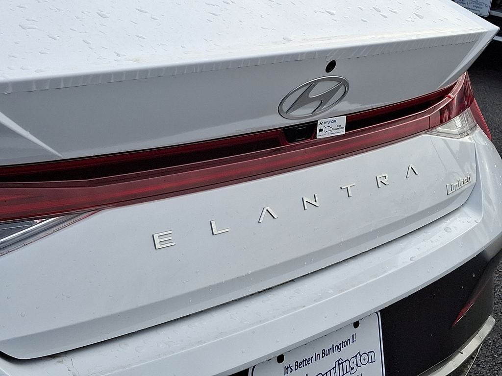 2025 Hyundai ELANTRA Limited