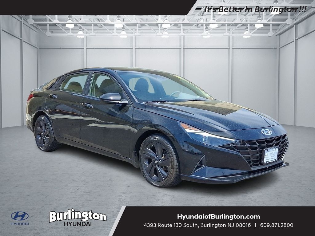 2022 Hyundai ELANTRA SEL