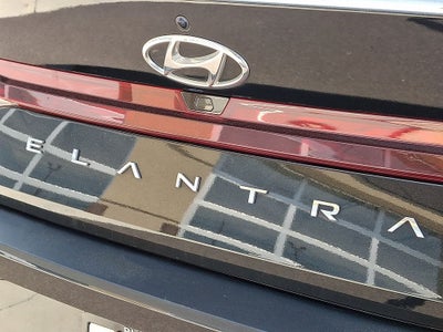 2022 Hyundai ELANTRA SEL