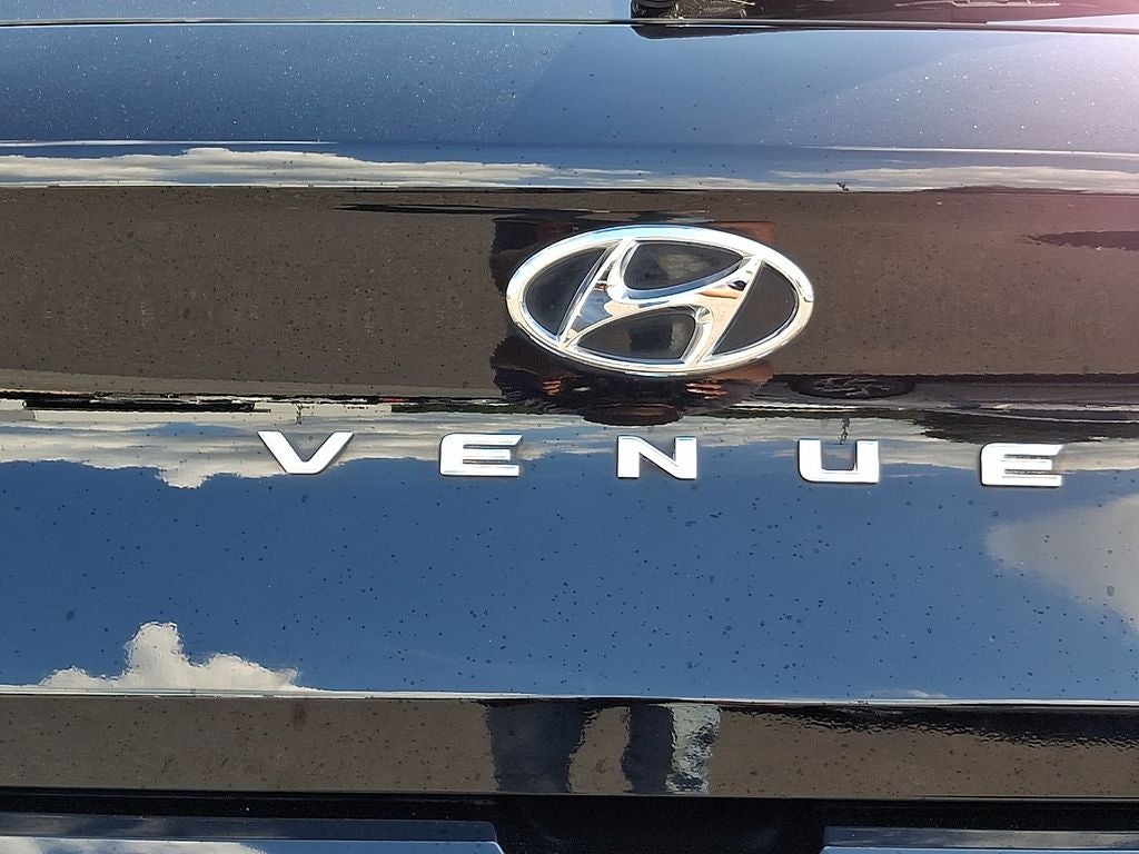 2022 Hyundai VENUE SE
